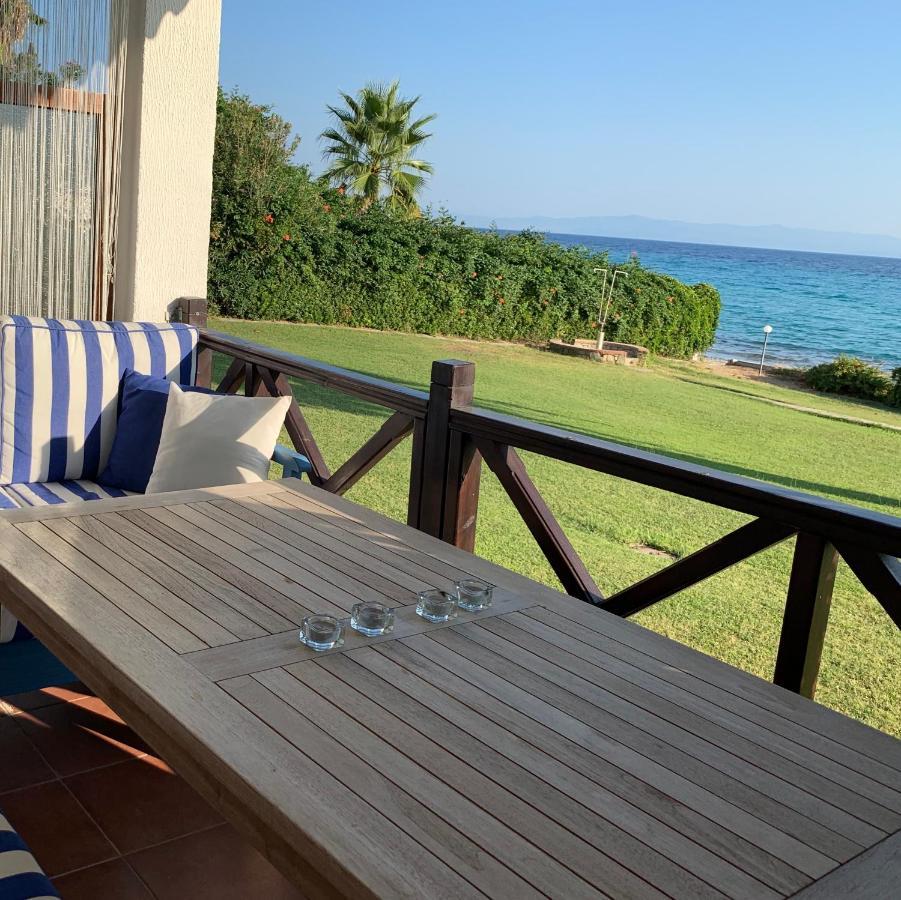 On The Beach Apartment Полихроно Экстерьер фото